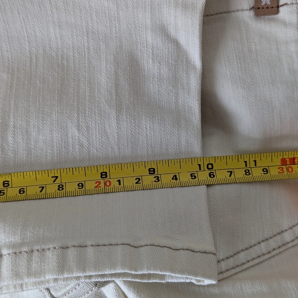 NWT Jessica Simpson Primrose Wide Leg Crop Cream Denim Jeans Size 8 - Picture 8 of 10